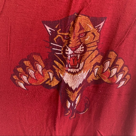 Officially licensed NHL Panthers tank - Picture 4 of 6